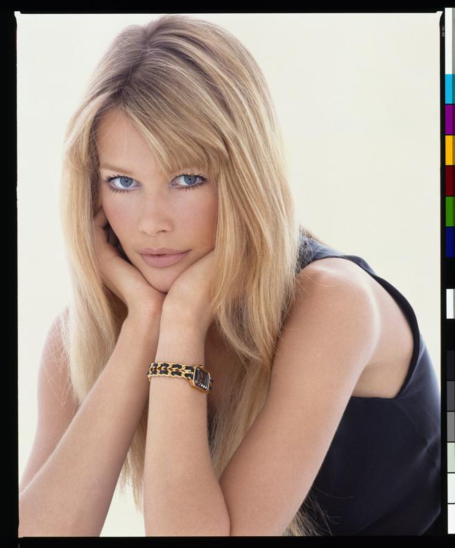 90年代超模克劳蒂亚雪佛于1994年为香奈儿Premiere腕表拍摄形象广告。（CHANEL提供）