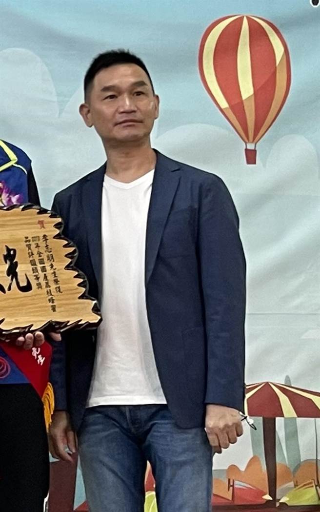 林昆熠喊冤，他是草屯惠德宫董事，才主动了解蔡培慧座车车号，若指控他恐吓，就涉及诬告。（杨静茹摄）