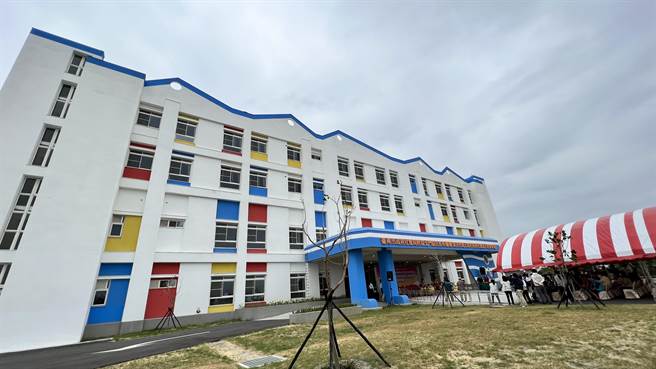 市府今天举办盛大的启用典礼。（张毓翎摄）