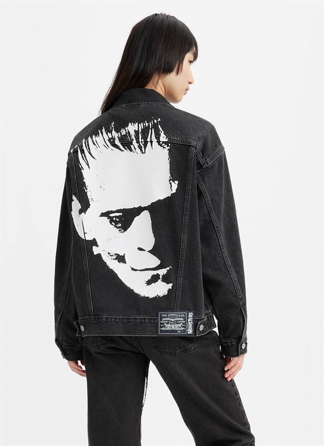 Universal Monsters x Levi’s丹寧夹克外套，4590元。（Levi’s提供）