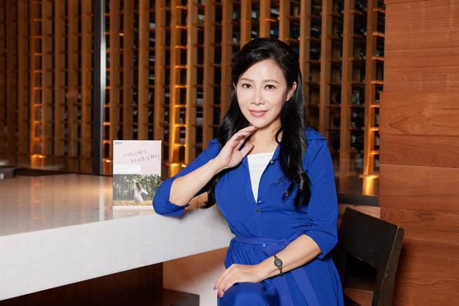 百万畅销作家小彤华丽回归。（马可孛罗公关公司提供）