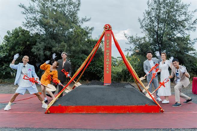 浩子（左起）、鬼鬼、炎亚纶、庹宗康、莎莎、姚元浩。（好看娱乐提供）