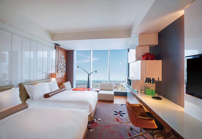 百货周庆、暖身祭炒热买气 统一时代周庆推20%回馈（统一时代百货台北店提供）