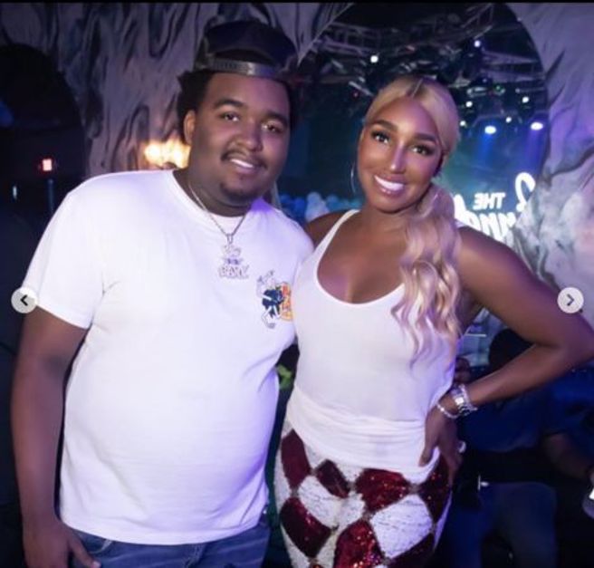 妮妮利克斯先前才为儿子布兰特庆祝23岁生日。（图／翻摄自neneleakes IG）