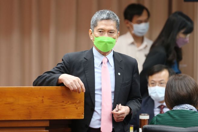 立法院教育及文化委员会12日邀请文化部部长李永得（见图）进行专题报告并备询，答询时对于安平古堡的国定古蹟名称将正式定为热兰遮堡争议表示，中间有点误解，不是改名，而是按照文资法命名。（杜宜谙摄）