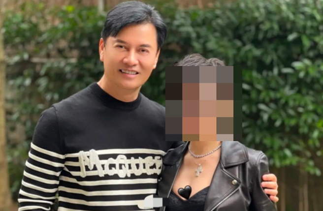 吕良伟和民眾合影。（图／取自新浪娱乐）