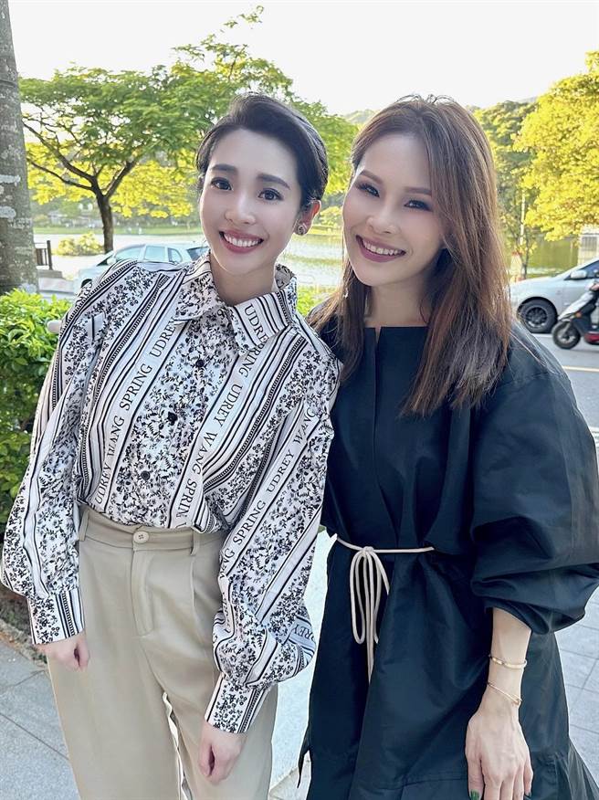 周蕙（右）接受沈泳吟访问。（壹电视提供）