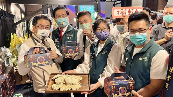 盐水意麵、豆签羹、猪头饭等都是盐水在地特色美食。（张毓翎摄）