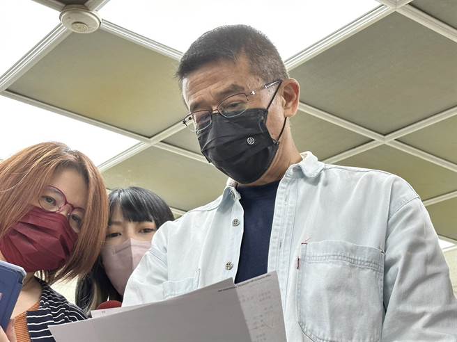 台北市議員王浩今天接受媒體聯訪。（楊亞璇攝）