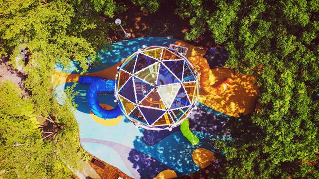 东港大鲔鱼航海共融公园自7月启用后，不仅成了孩子们的天堂，还连续2个月获得4项国际大奖肯定。（屏县府提供／谢佳潾屏东传真）