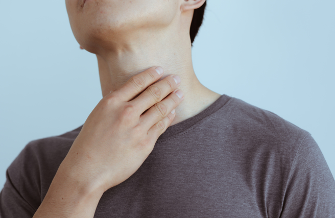 一名男子确诊后意外「失声」，就医3个月都没有好转的迹象。（示意图／达志影像）