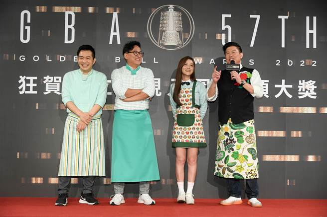 《型男大主廚》吳秉承（左起）、詹姆士、卓文萱、曾國城。（三立提供）