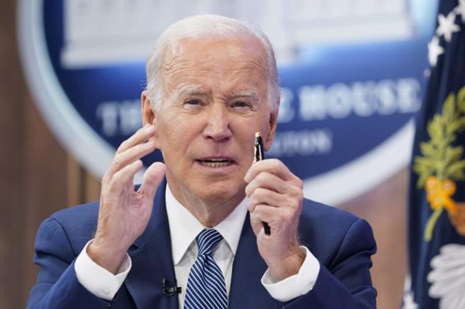 拜登3月在北大西洋公約組織（NATO）峰會向記者表示，他樂見川普再次成為他的對手。（圖/ 美聯社）