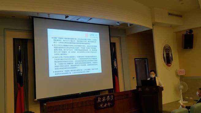 监委田秋堇指出，该计画预计耗资约600亿元，但受限于台湾地质影响，恐难寻得地质稳定的最终处置场址，监察院今请经济部与原能会对该计画进行检讨改进(邱新博摄)