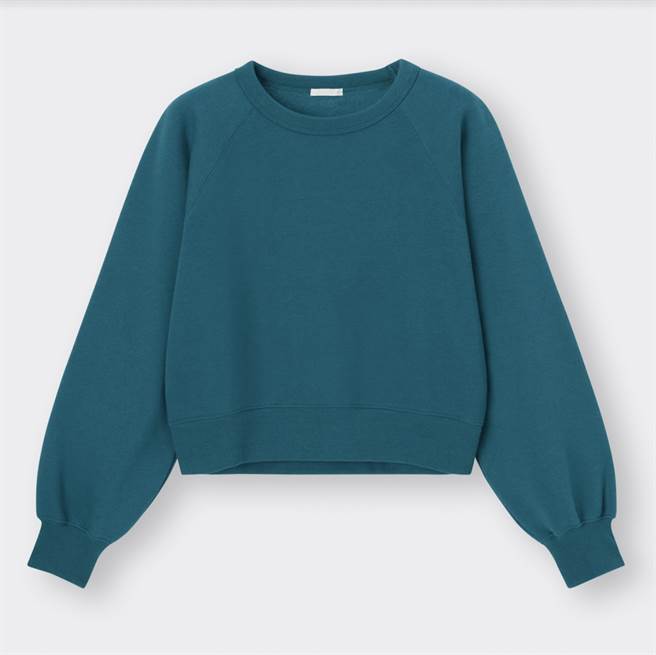 短版休閒上衣，590元。（GU提供）