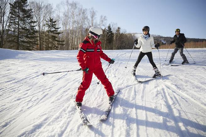 Club Med北海道滑雪度假村Tomamu，Tomamu北海道滑雪度假村擁有許多滑雪團推薦的粉雪雪質。（五福旅遊提供）