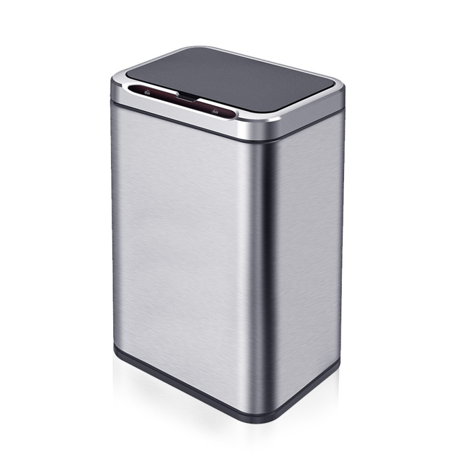 ELPHECO 不鏽鋼臭氧自動除臭感應垃圾桶 21L 售價5190元　特價1990元。（台隆手創館提供）