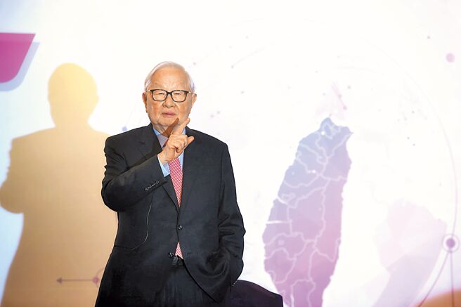 台積電創辦人張忠謀接受外國媒體訪問提到，若是中共武力侵台，把台積電也毀了，將對世界的半導體、晶片供應鏈造成災難。（本報資料照片）