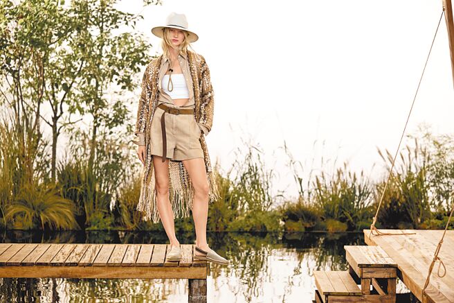 BC 2023春夏系列以「女性探险家」为主题，融入过往探险家制服的元素。（BRUNELLO CUCINELLI提供）