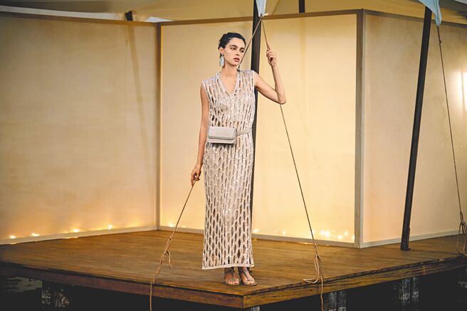 BC 2023春夏系列加入网眼设计，形塑夏季透明感。（BRUNELLO CUCINELLI提供）