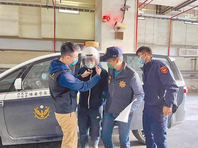 洪姓男子砍情敌7刀后再淋汽油活活烧死，死者父母当庭痛哭求法官判死。(中时资料库)