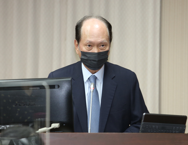 公共工程委员会主委吴泽成13日前往立法院交通委员会报告并备询。（姚志平摄）