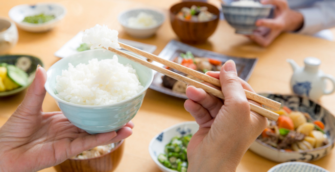 会先把喜欢的食物吃掉表示很会利用时间。（图／shutterstock）