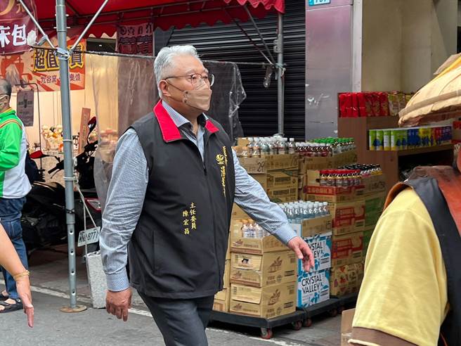 陳宏昌因為忙遶境行程，因此並未致詞，也沒接受訪問。（李奇叡攝）