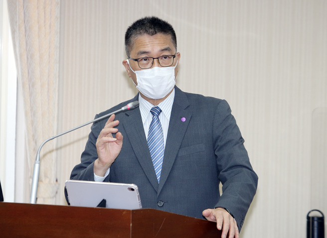 内部部长徐国勇13日前往立法院内政委员会专案报告。（姚志平摄）