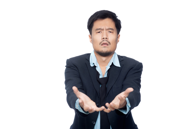 网友被7年前超商打工的同事借钱，对方说失业完全没钱，想借200元，他建议对方去做日领工作，对方说「我好歹也是大学毕业生吧…去做粗活能看吗？」（示意图/shutterstock）