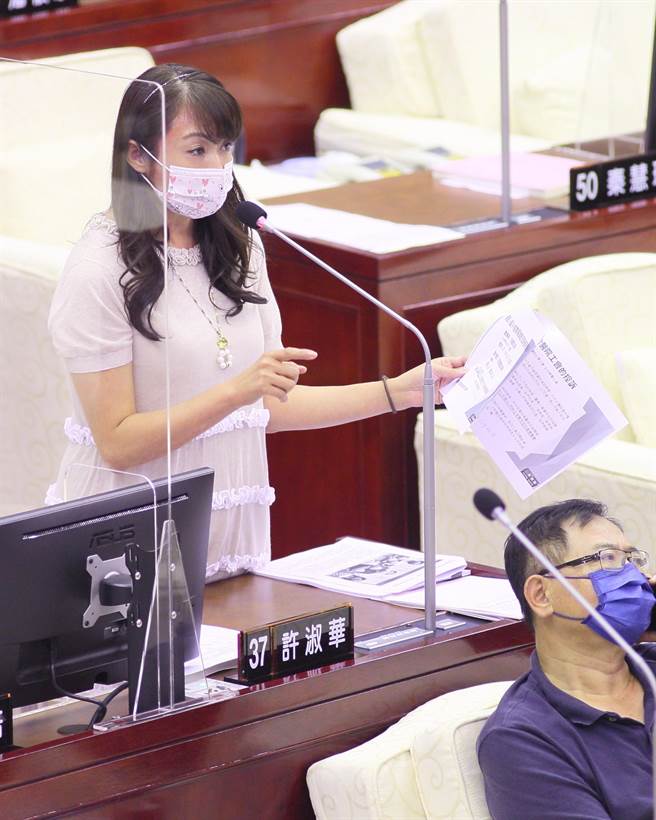 民进党台北市议员许淑华质疑蓝白台北市长参选人新创政策打假球。（资料照，张锴乙摄）