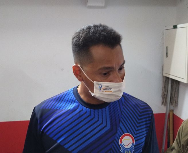 哥倫比亞總教練科爾特斯（Jorge Cortes）。（毛琬婷攝）