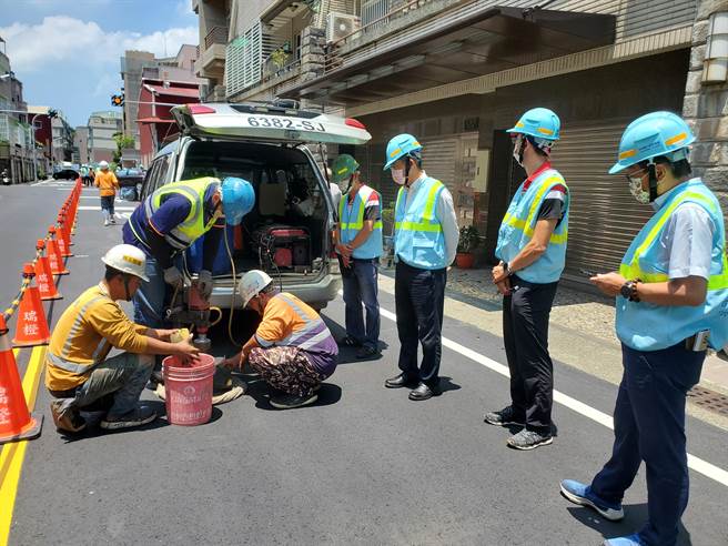 台水「北区文贤二街-文贤三街等汰换管线工程」，经国营会查核评为甲等，施工品质获得肯定。（台水六区提供／李俊淇台南传真）