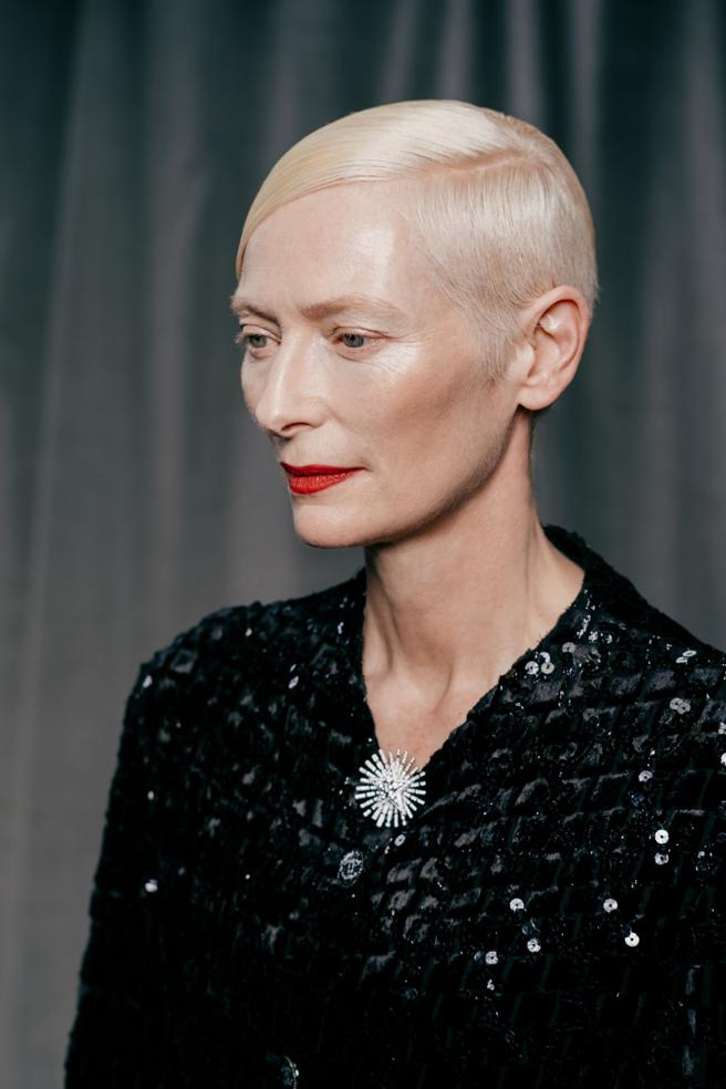 香奈儿全球品牌大使、奥斯卡金像奖得主与英国电影协会会士蒂妲史云顿。（CHANEL提供）