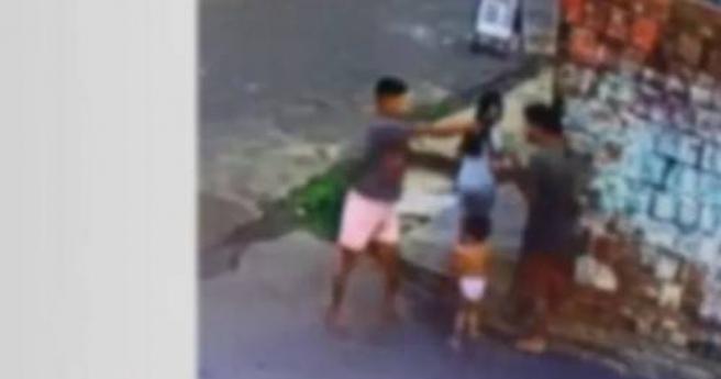 巴西日前发生一起恐怖谋杀案，一名21岁男子带着2名女儿外出，竟遭到枪手连续近距离朝头部开枪。（图／翻摄g1）