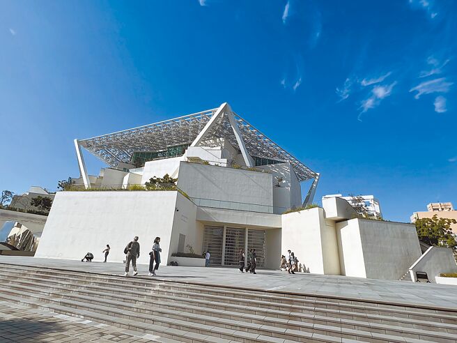 台南市政府每年需补助台南市美术馆约1亿元，对市库造成不小的负担。（洪荣志摄）