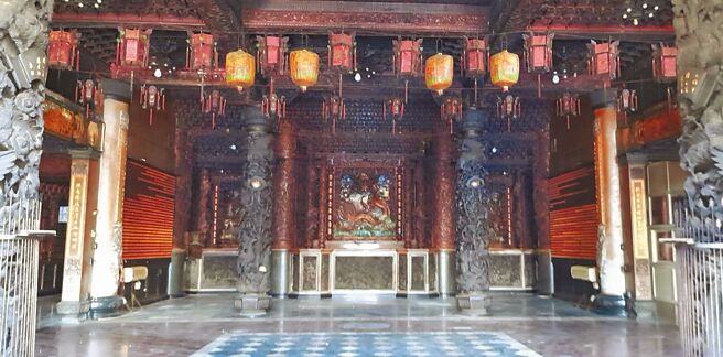 竹围福海宫配合航空城徵收计画搬迁，11日最后清空内部剩余物品。（徐耀德提供／蔡明亘桃园传真）