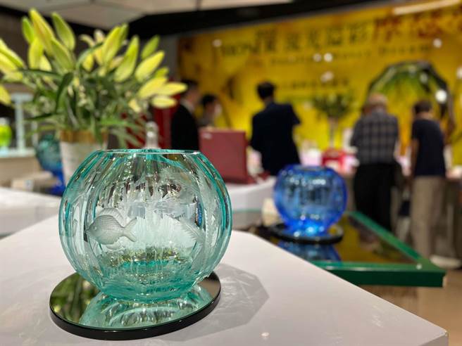 「2022流光溢彩摩瑟梦」巡迴展高雄场在汉来饭店展出。（柯宗纬摄）