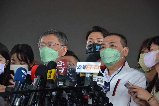 民眾黨立委蔡壁如被認定論文抄襲，撤銷學位。台北市長柯文哲今回應，他相信蔡沒有主觀抄襲的意圖，他與蔡討論過，若判決書全文出來後，具體事項若講得有理，蔡可以辭掉立委負責。（蔡雯如攝）