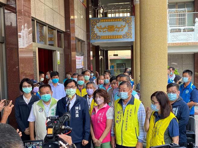 国民党高雄市长参选人柯志恩昨天表示，中央欠南高雄一个高铁站，对此，高雄市长陈其迈说，这是在2010年国民党执政时候就已定案，若要重启此案，将会引起很多不同的讨论。 (林雅惠摄)