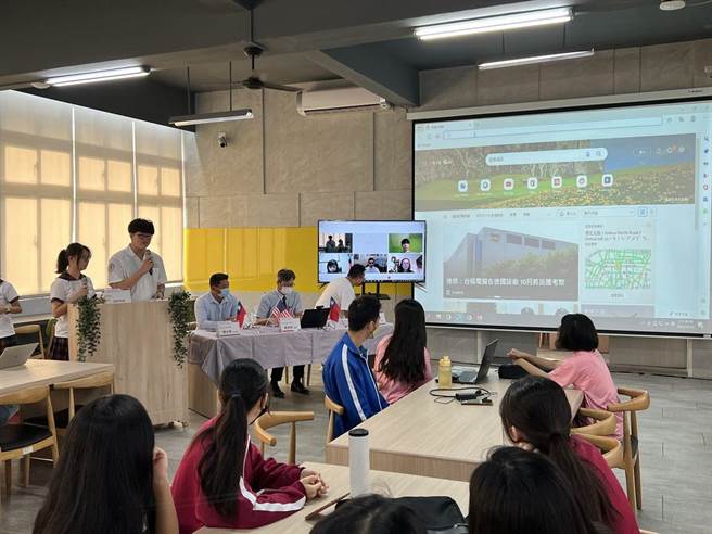 台中市清水高中積極推動國際教育，14日和美國休士頓Colleyville Heritage High School線上簽署MOU儀式。（清水高中提供）
