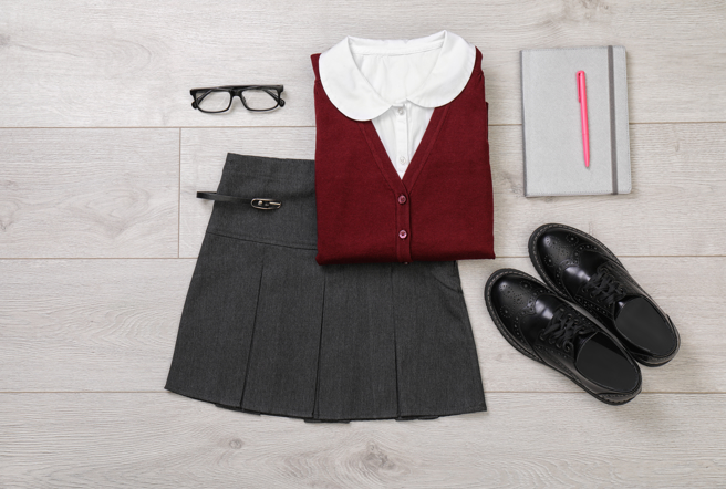 台大硕士生穿「正妹高职」制服闯校园，教师拦查惊见「男儿身」。（示意图/shutterstock）