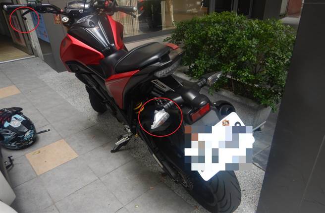 台中25岁郑男日前傍晚将机车停放于骑楼，隔日出门牵车时却发现车身损伤，进而至中市警五分局报案。（中市警五分局提供／潘虹恩台中报导）