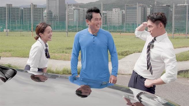 金钟视帝温升豪和北影影后王净拜访叶君璋教练。（国际富豪汽车提供）