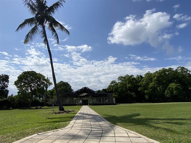 台东民眾连署向中央及地方递交陈情书要求开发曾允诺兴建的道路，但该计画道路位于卑南考古遗址精华区，史前馆盼寻求替代方案。（蔡旻妤摄）