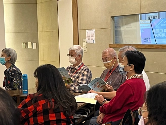 学员认真聆听上课。(照片/玄奘大学提供)