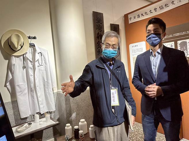 国民党台北市长参选人蒋万安今天下午参访渭水驿站并拜会义美总经理高志明。（杨亚璇摄）