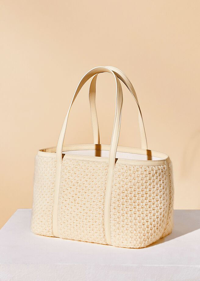 Loro Piana針織托特包，9萬7300元。（Loro Piana提供）