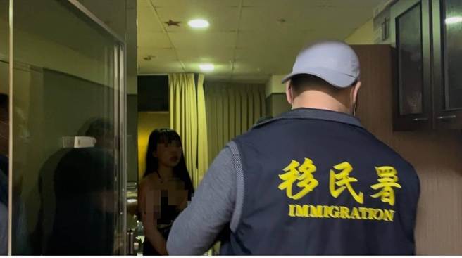 移民署基隆市专勤队日前查获11名失联移工，从事包括卖淫在内的非法工作。（基隆市专勤队提供／张志康基隆传真）