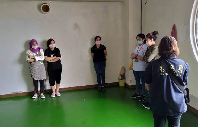 移民署基隆市专勤队日前查获11名失联移工，从事包括卖淫在内的非法工作。（基隆市专勤队提供／张志康基隆传真）